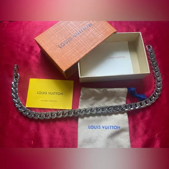 LV chain - Picture 1 of 4